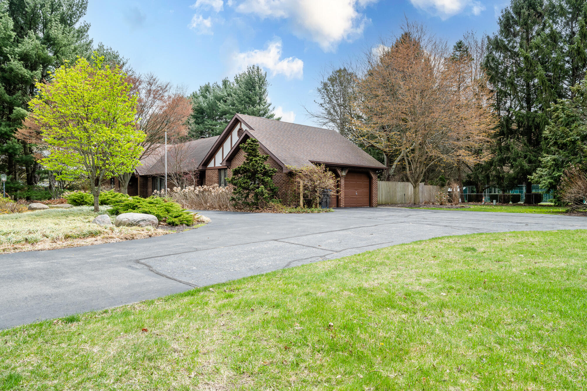1364 Silverbrook Lane, St. Joseph