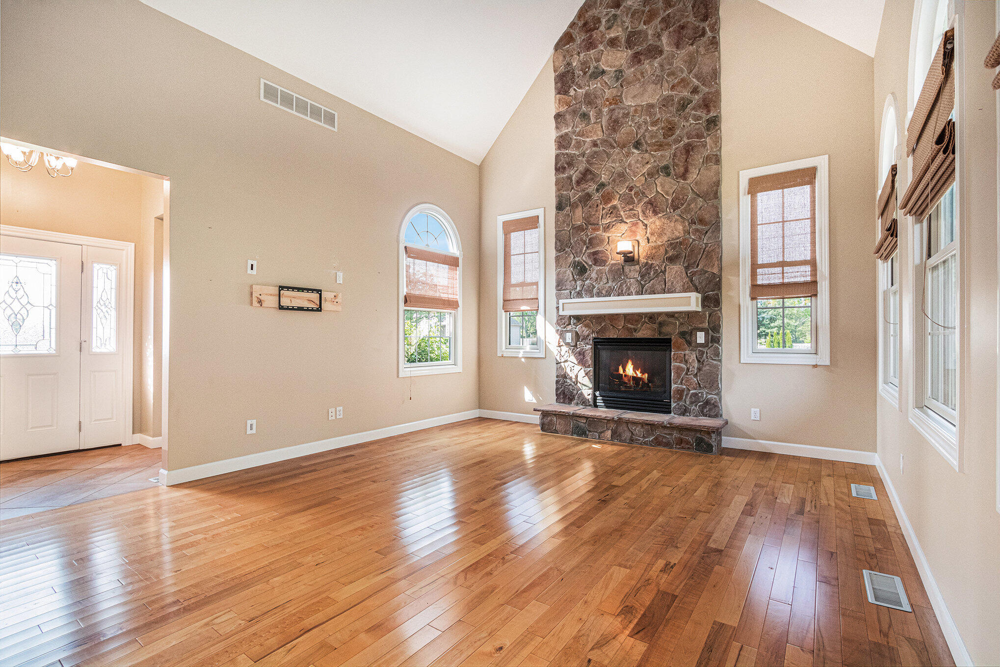 6066 Wabash Lane