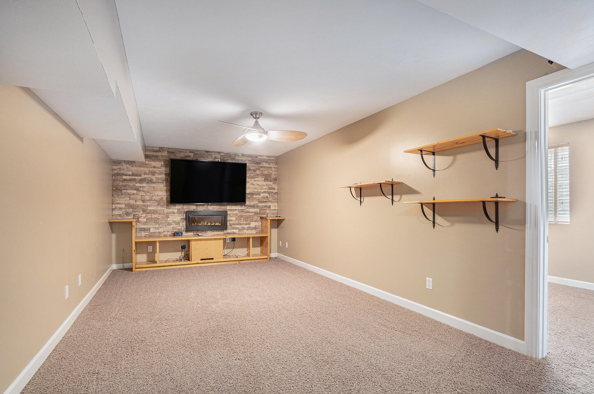 6066 Wabash Lane