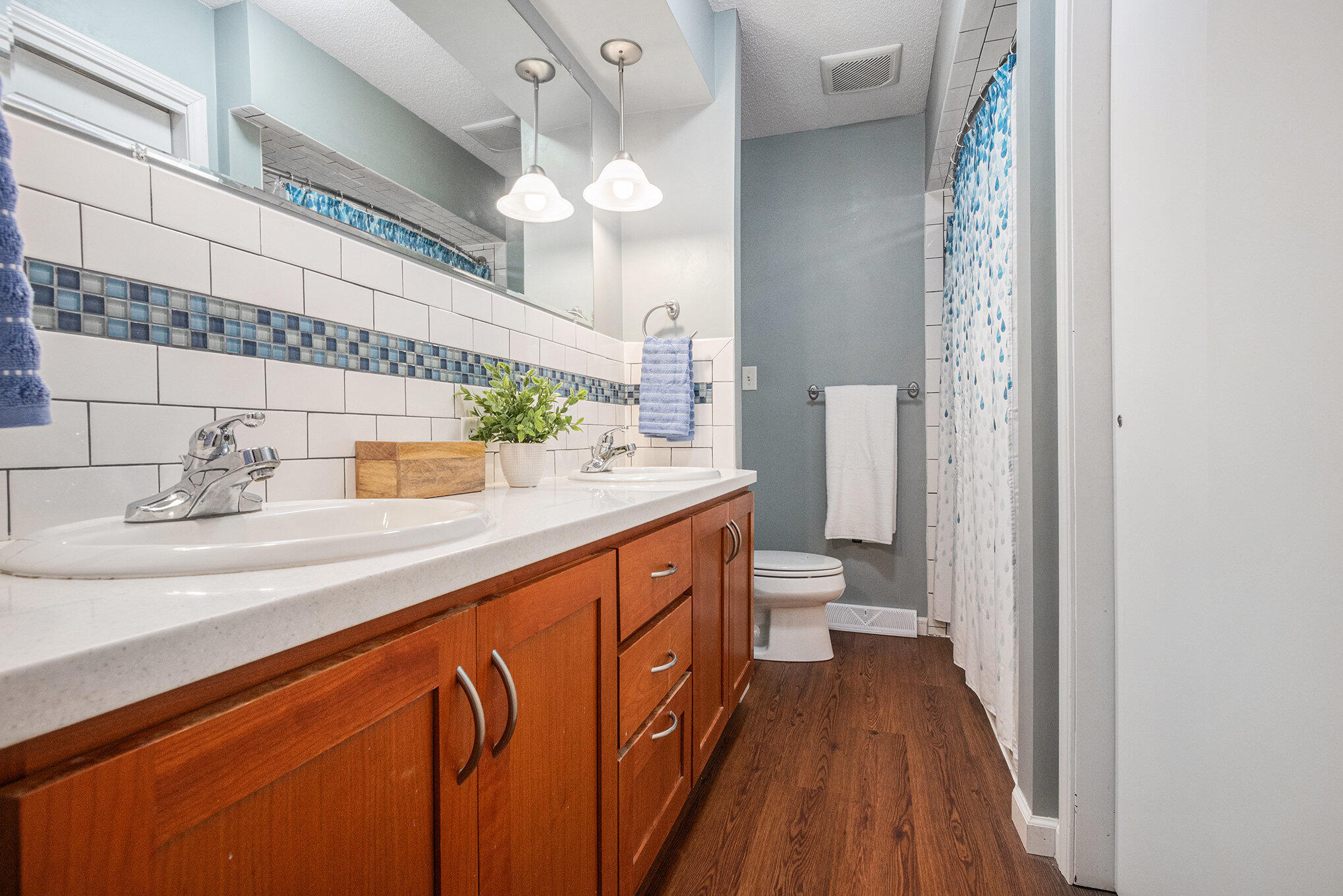 2418 Fountain Lane