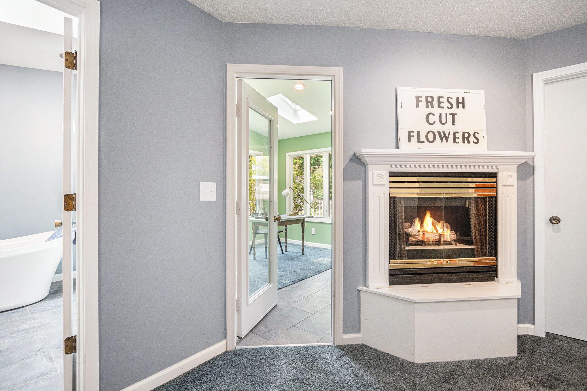 2418 Fountain Lane