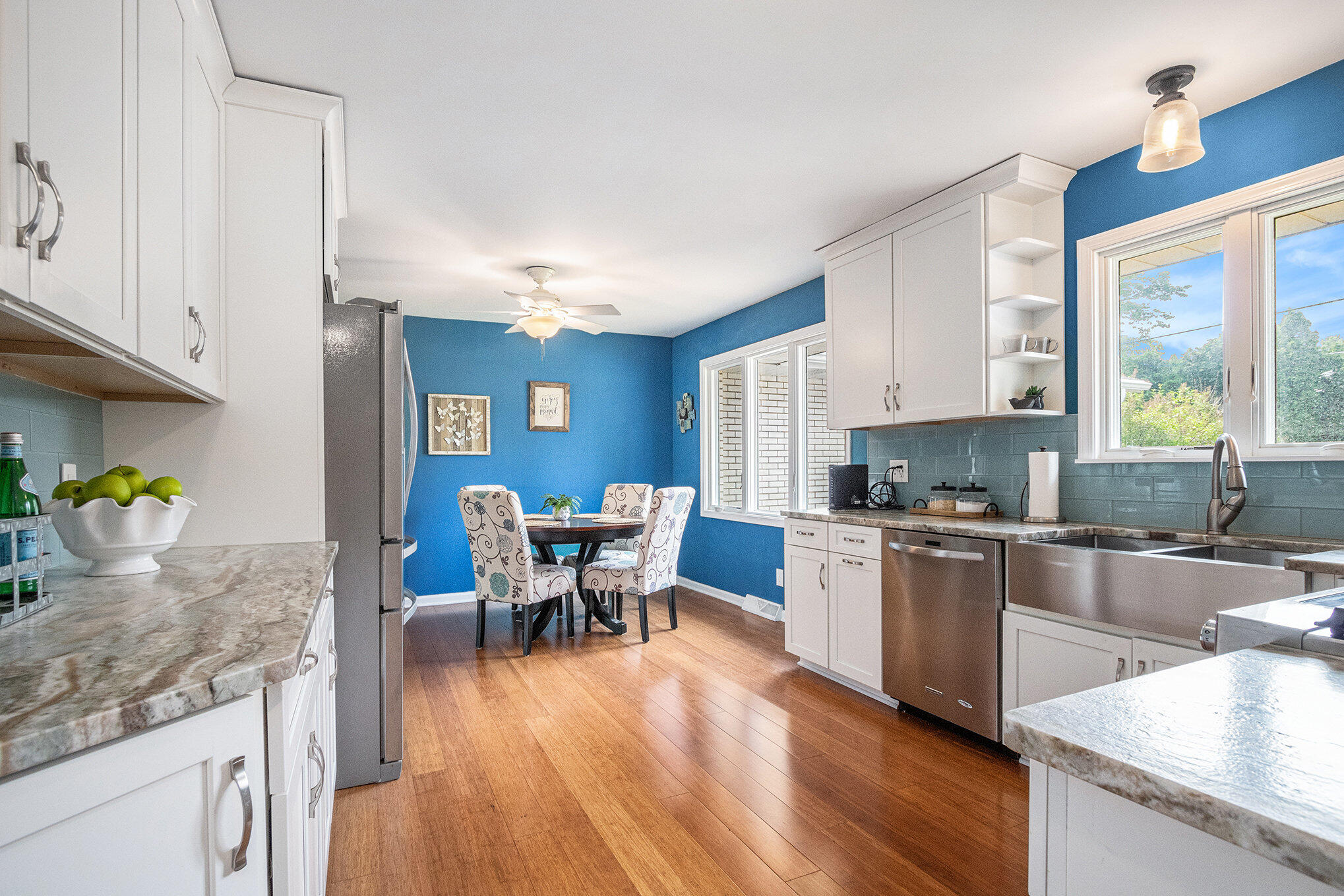 2418 Fountain Lane