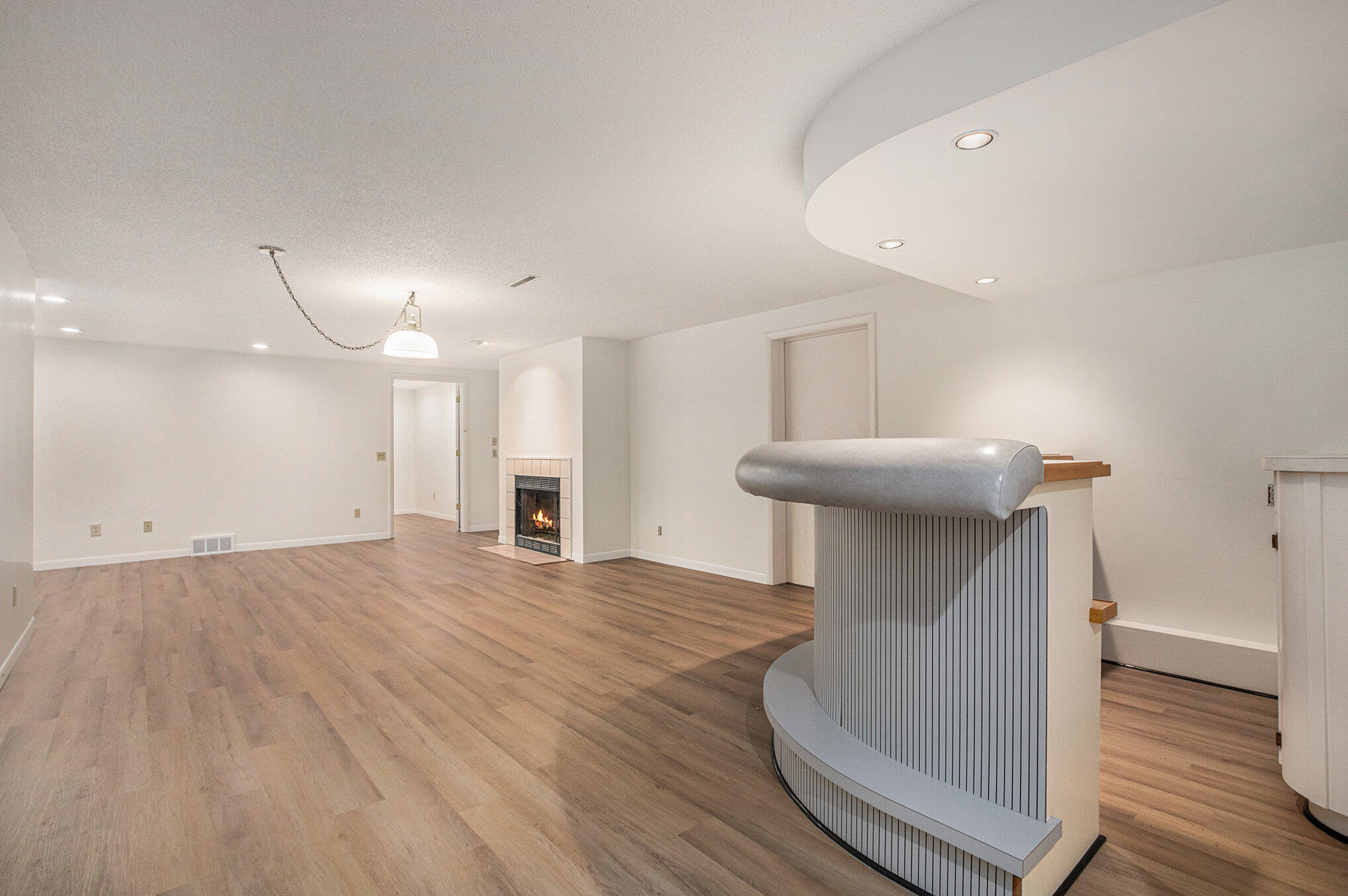 2418 Fountain Lane