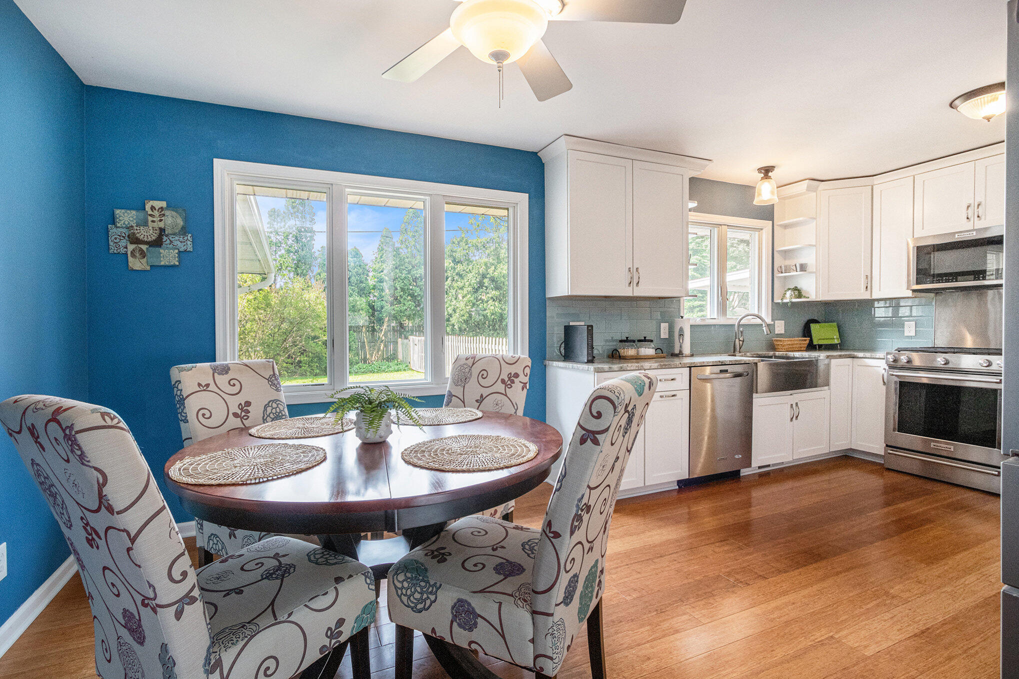 2418 Fountain Lane
