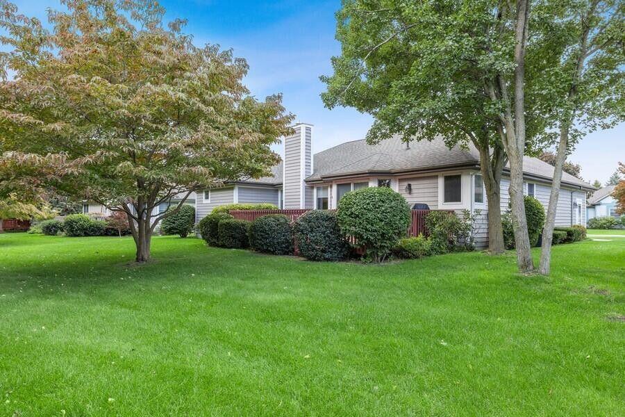 2381 Shoreham Highlands Street, St. Joseph