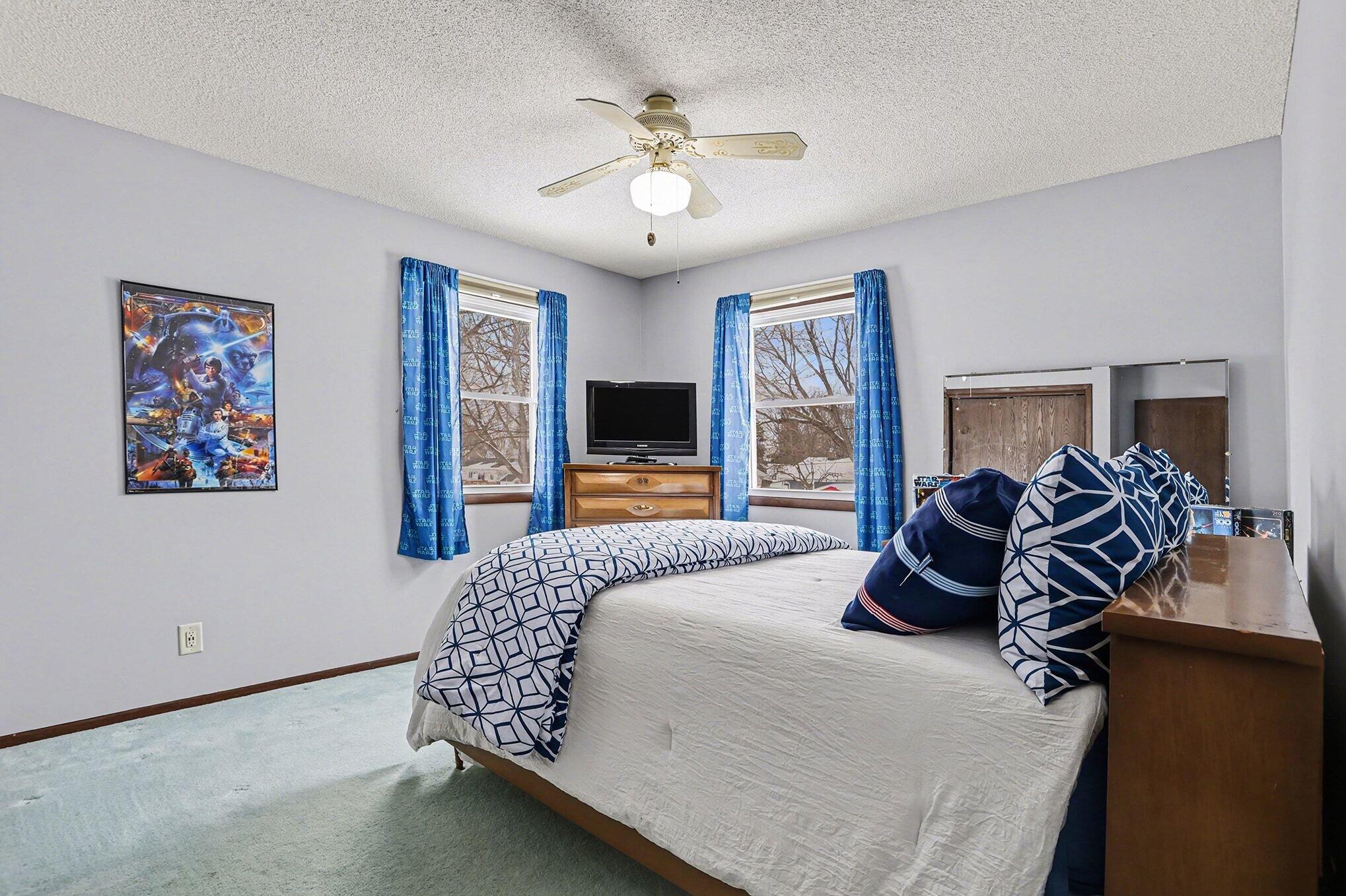 6033 Clearbrook Drive