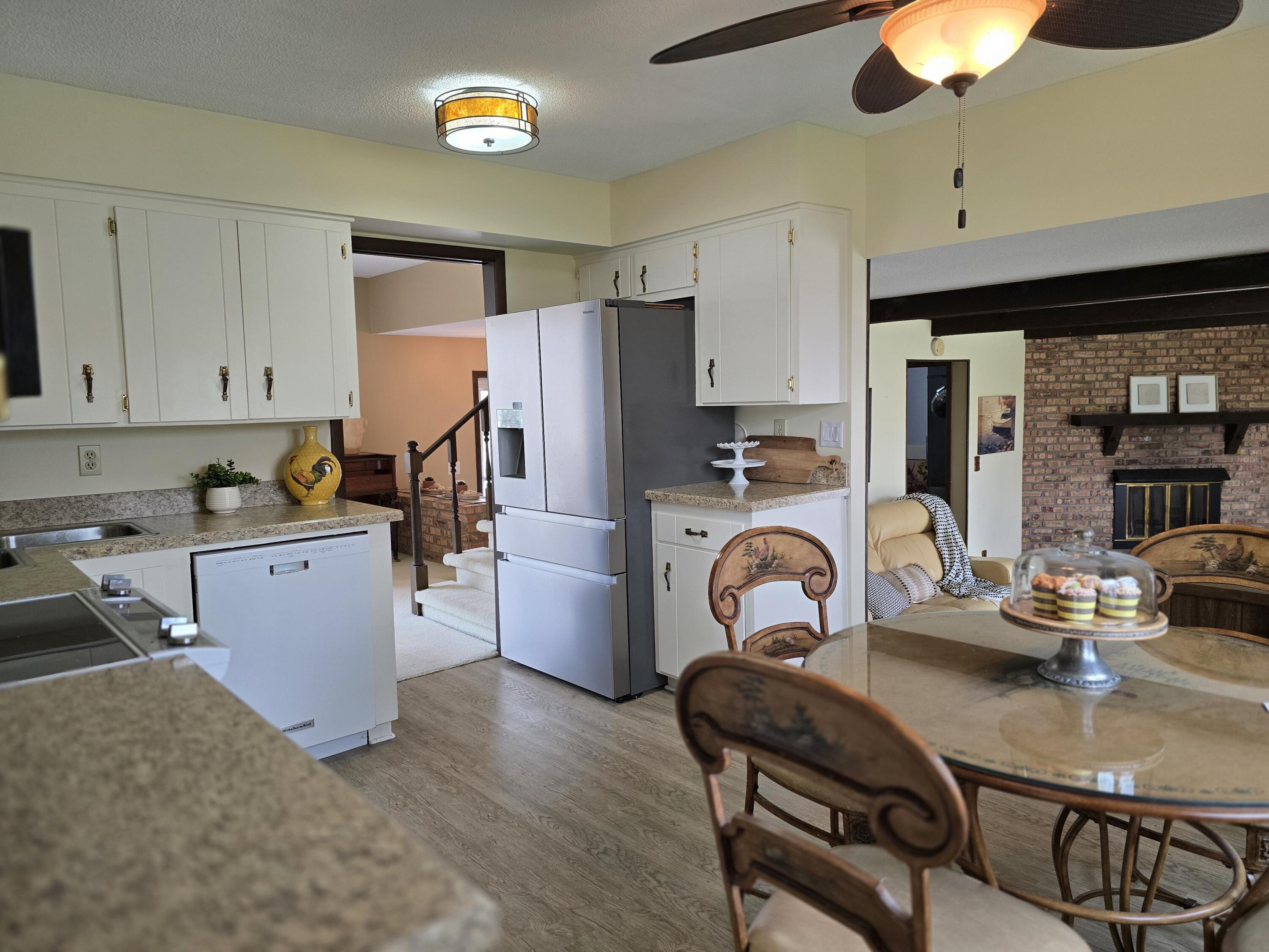 6033 Clearbrook Drive