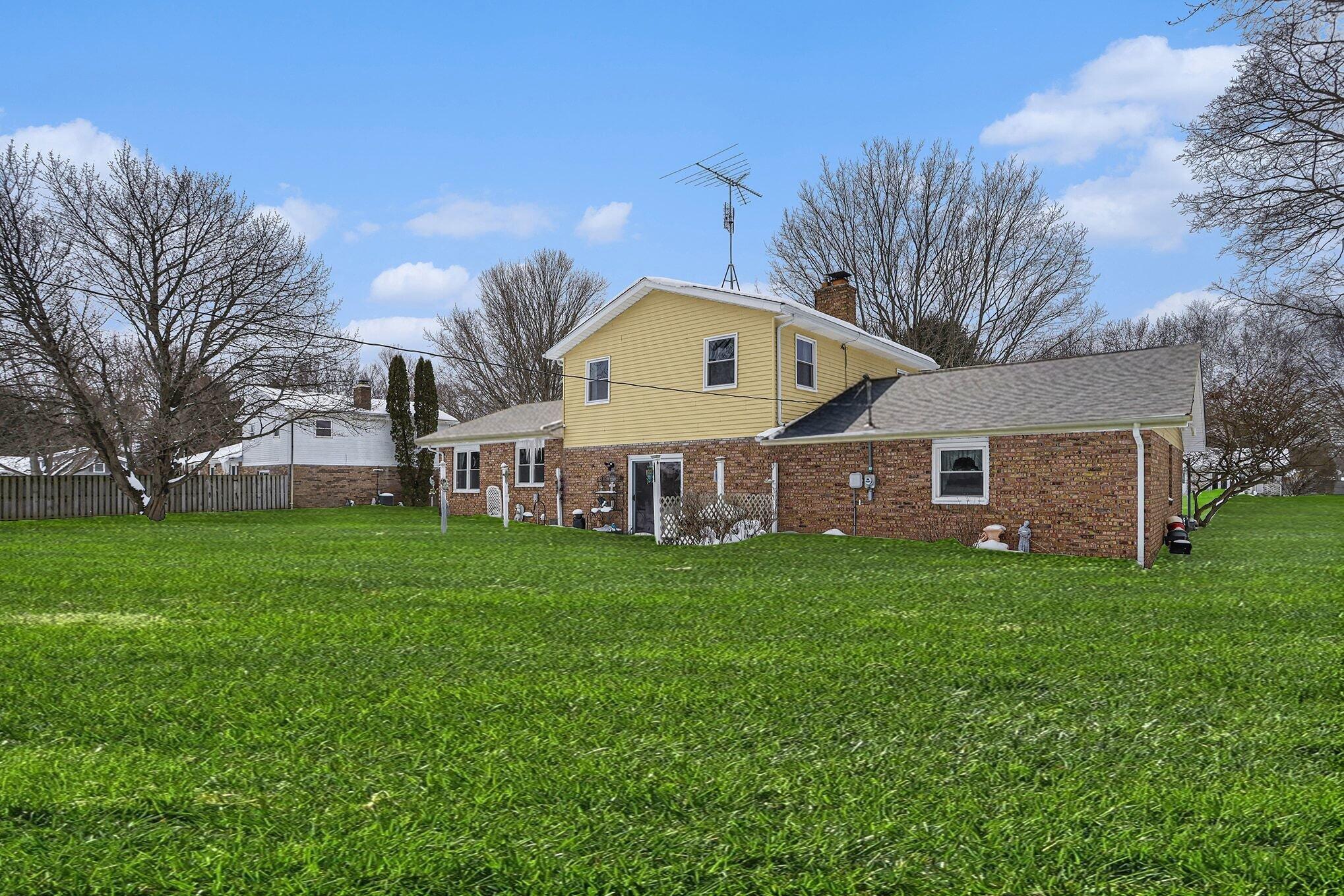 6033 Clearbrook Drive