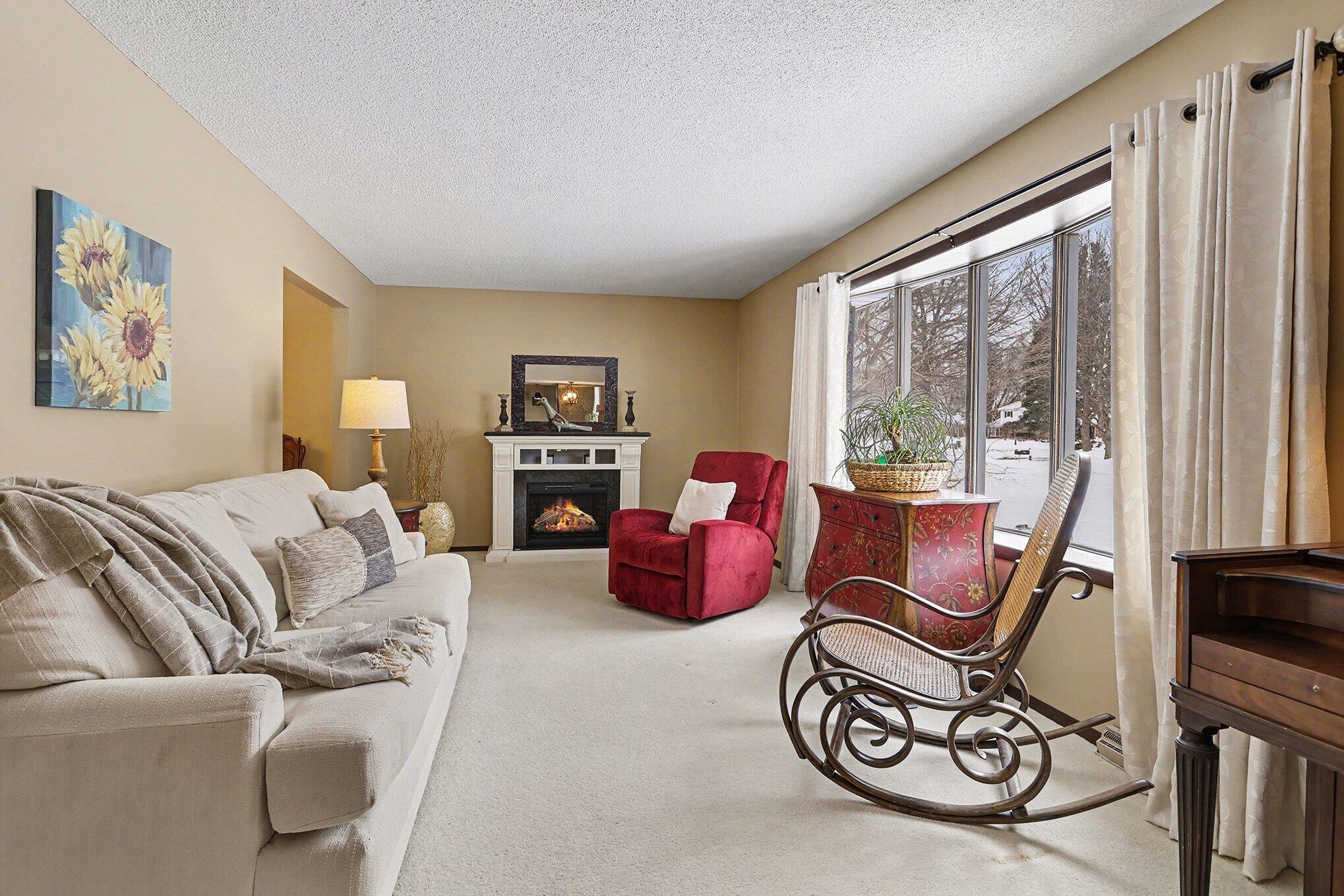 6033 Clearbrook Drive