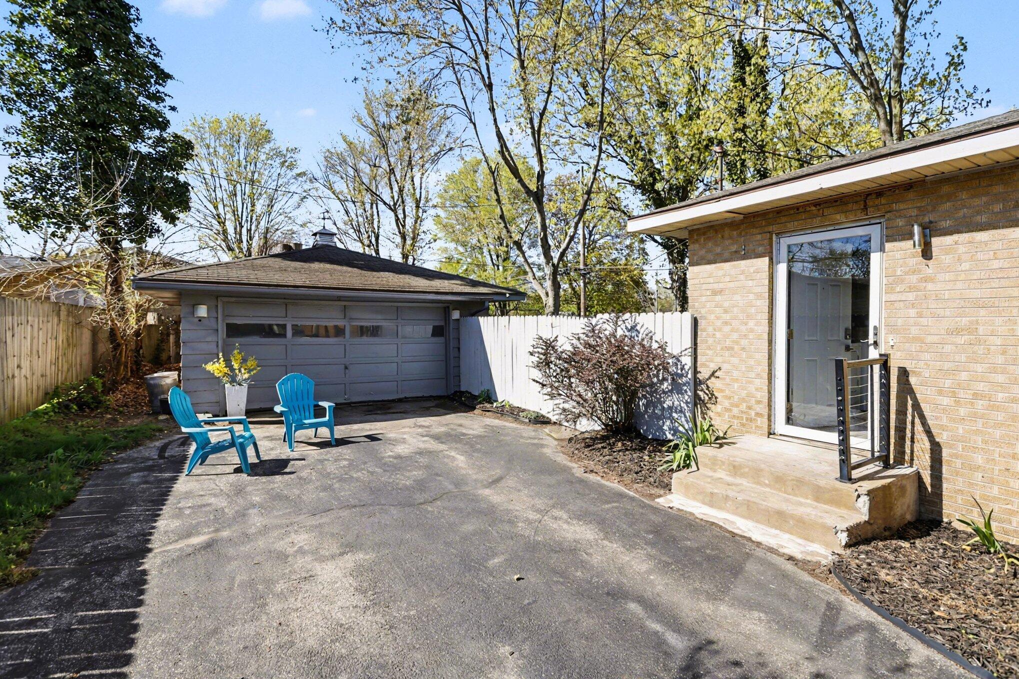 342 E Napier Avenue