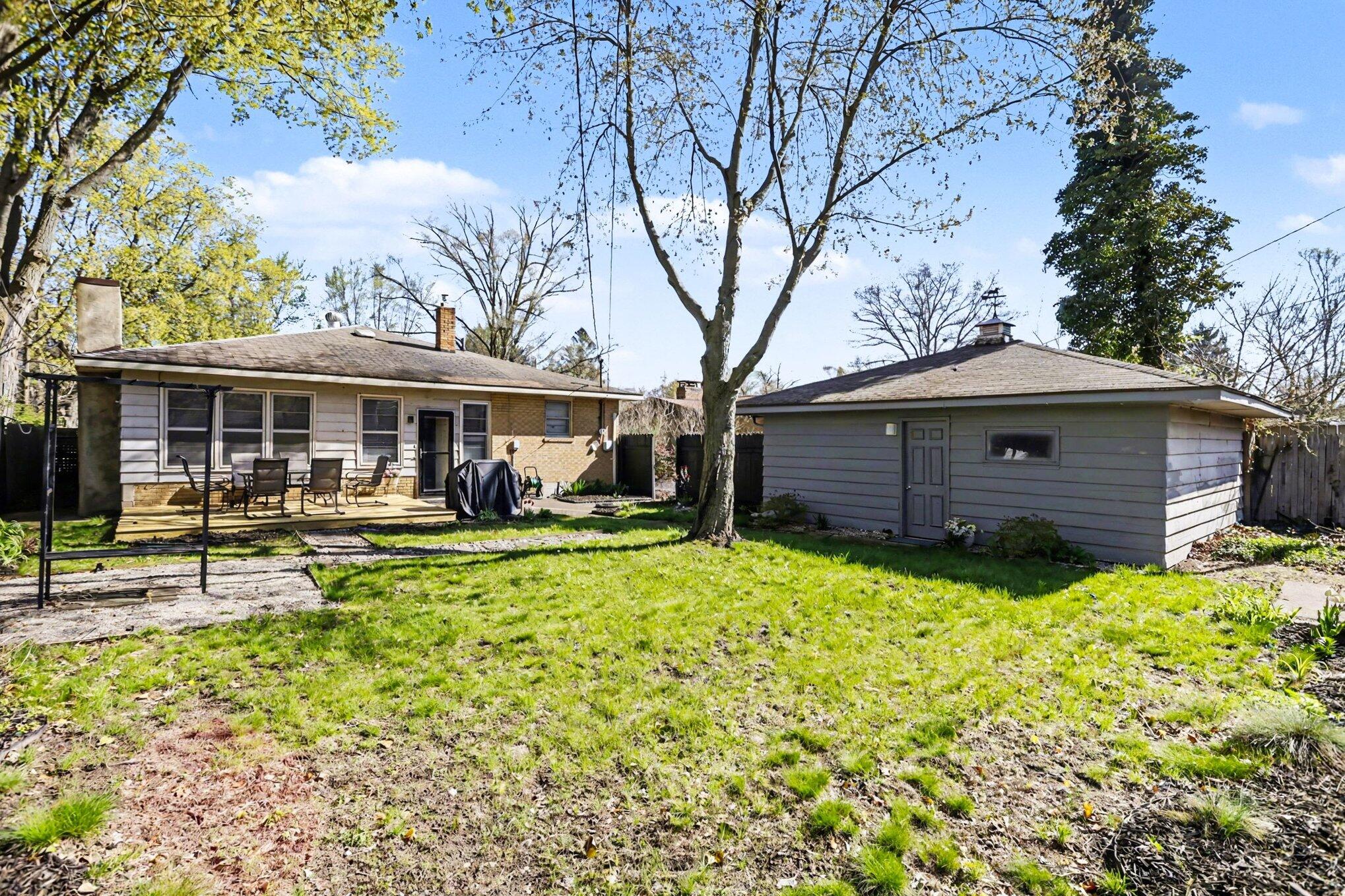 342 E Napier Avenue