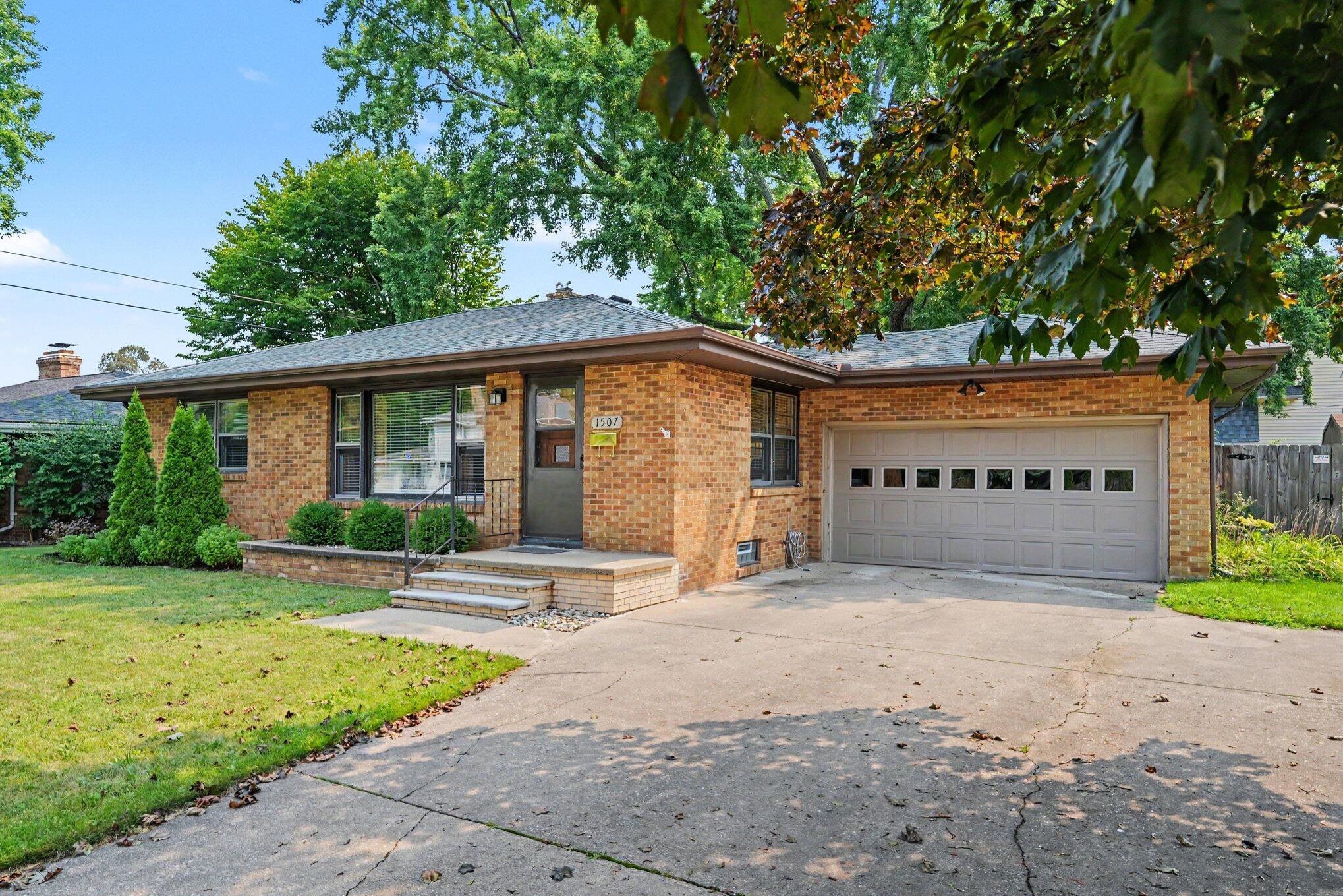 1507 Langley Avenue, St. Joseph
