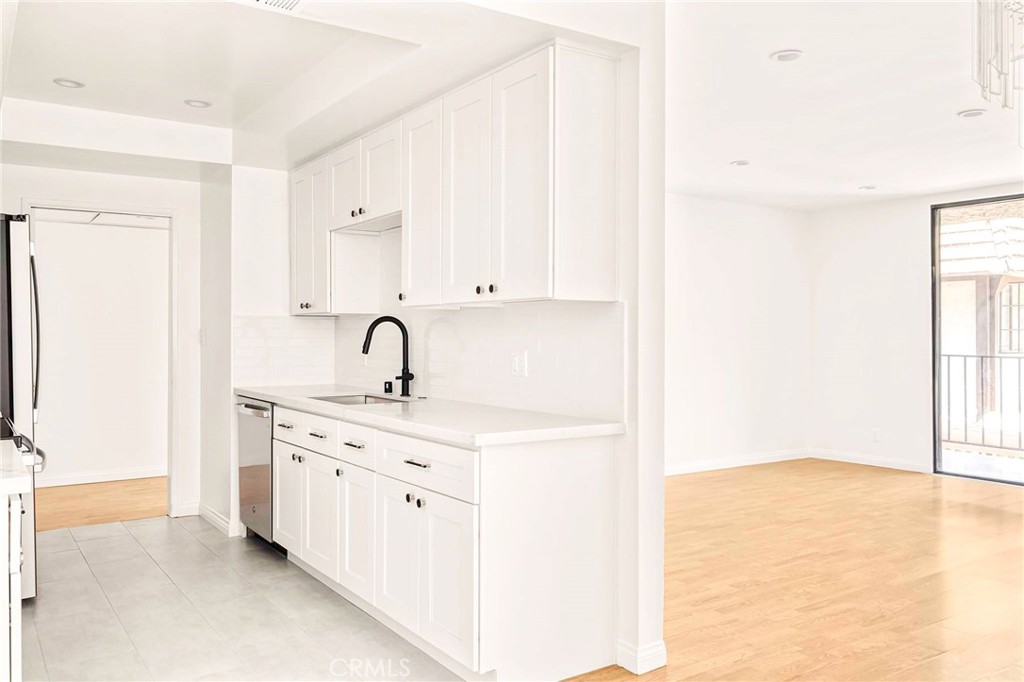 1401 Valley View Road 330