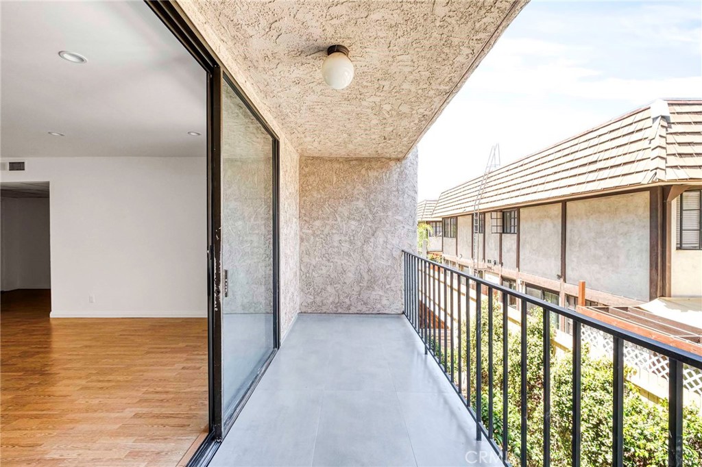 1401 Valley View Road 330