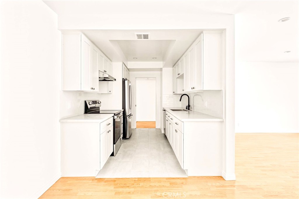 1401 Valley View Road 330