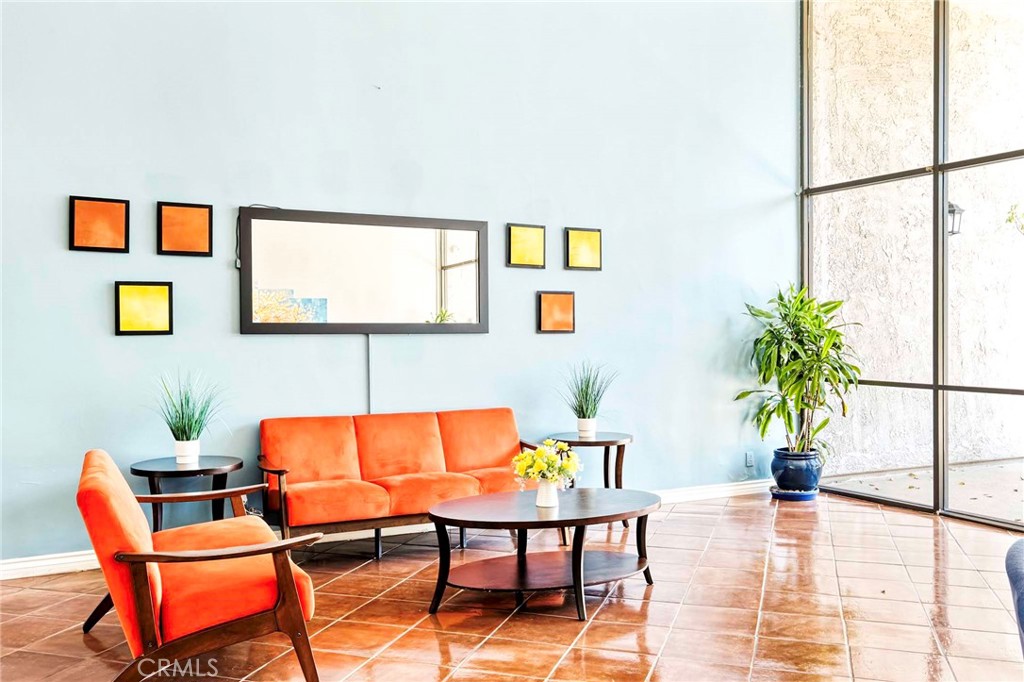 1401 Valley View Road 330