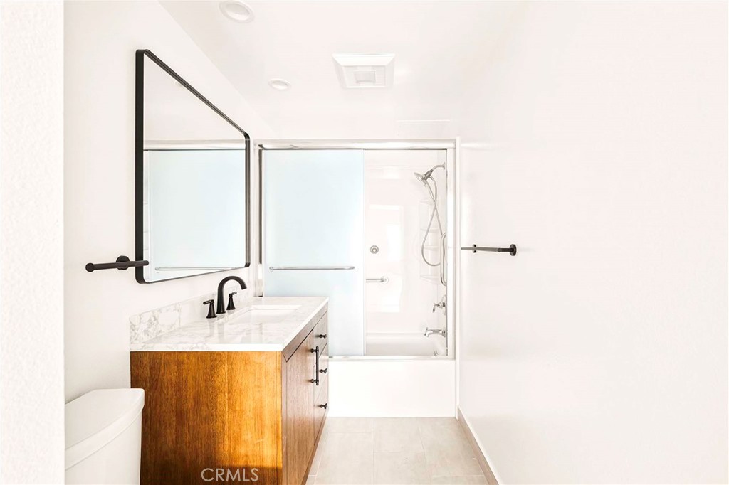 1401 Valley View Road 330