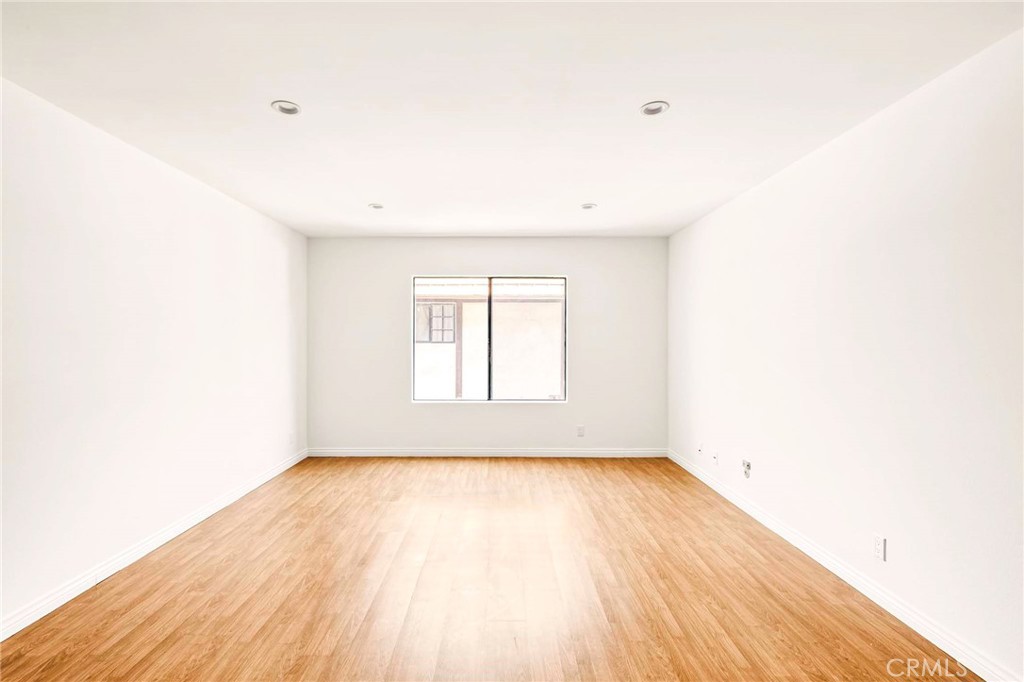 1401 Valley View Road 330