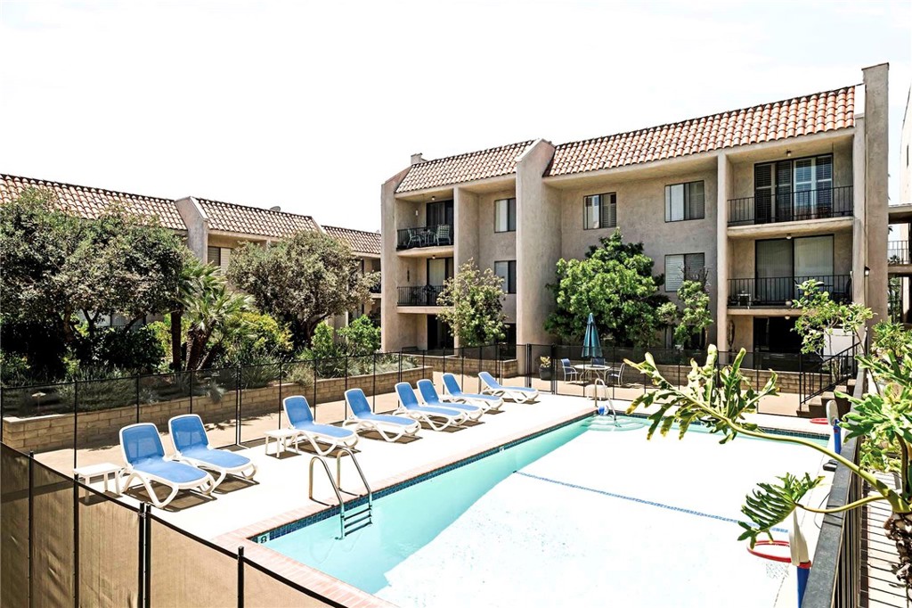 1401 Valley View Road 330