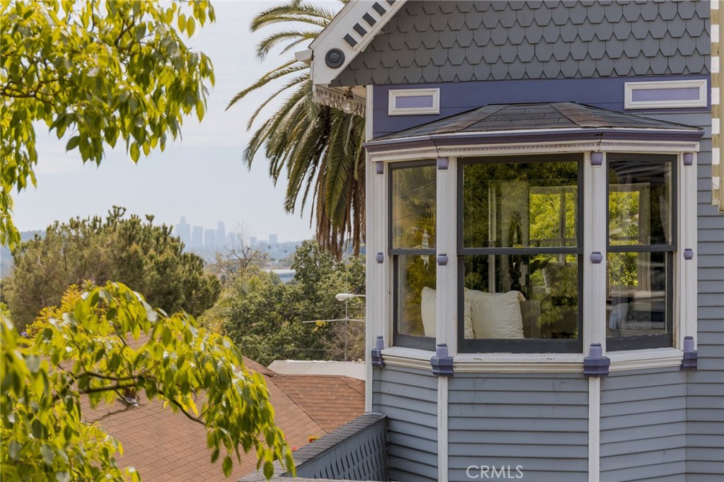 932 N Avenue 65