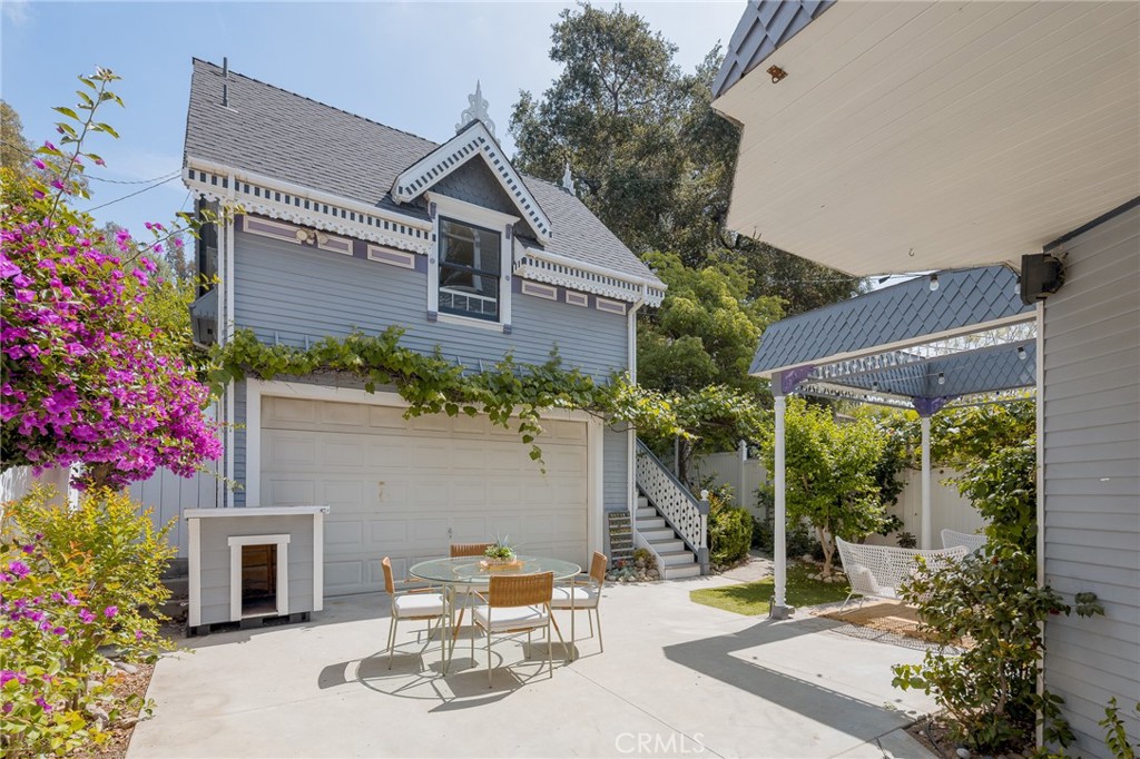 932 N Avenue 65