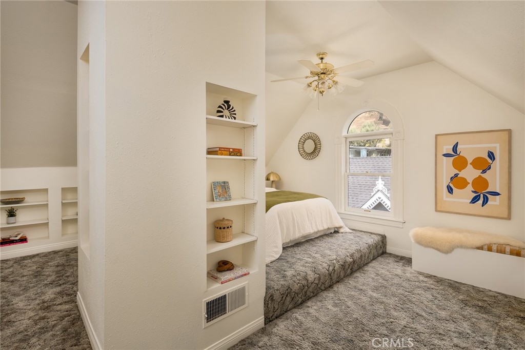 932 N Avenue 65