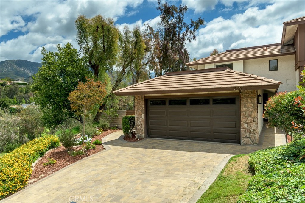 720 Starlight Heights