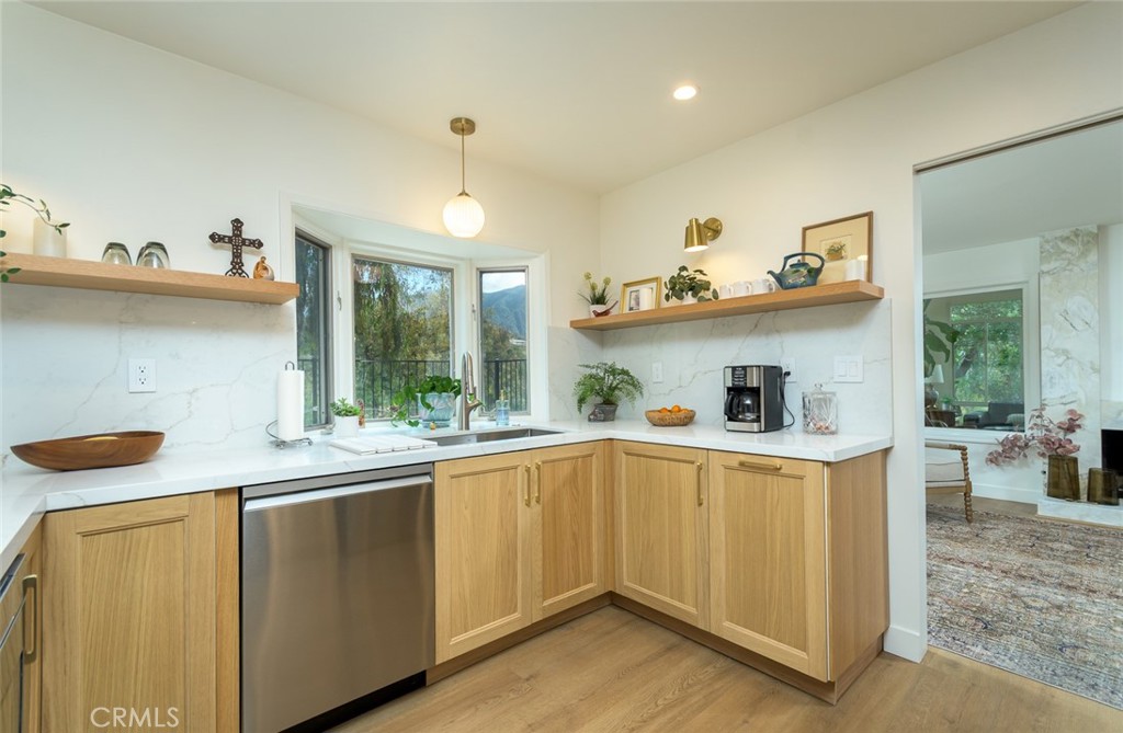 720 Starlight Heights