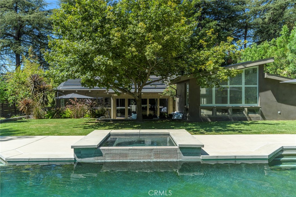 5128 Hillard