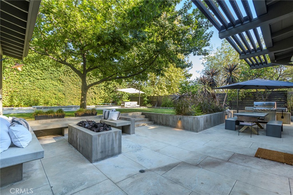 5128 Hillard