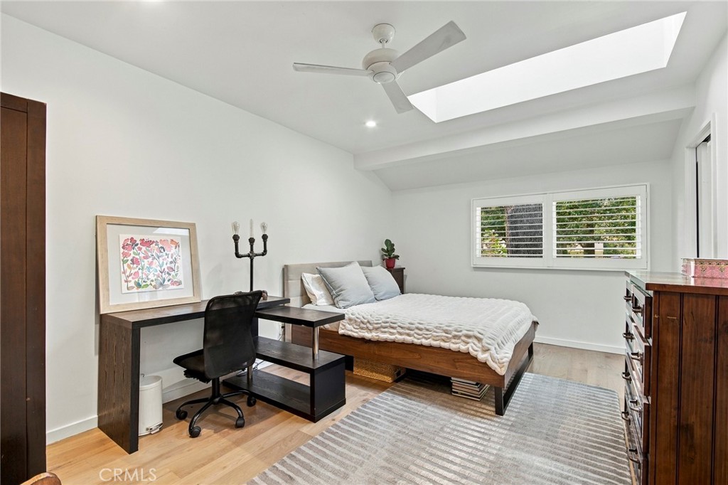 5128 Hillard