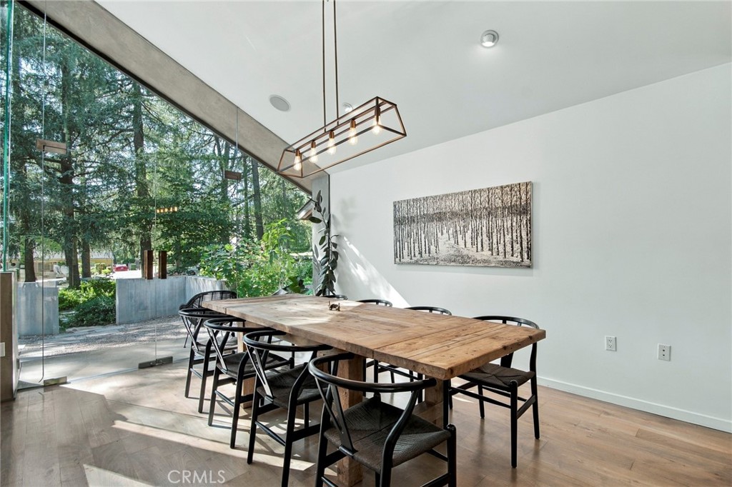 5128 Hillard