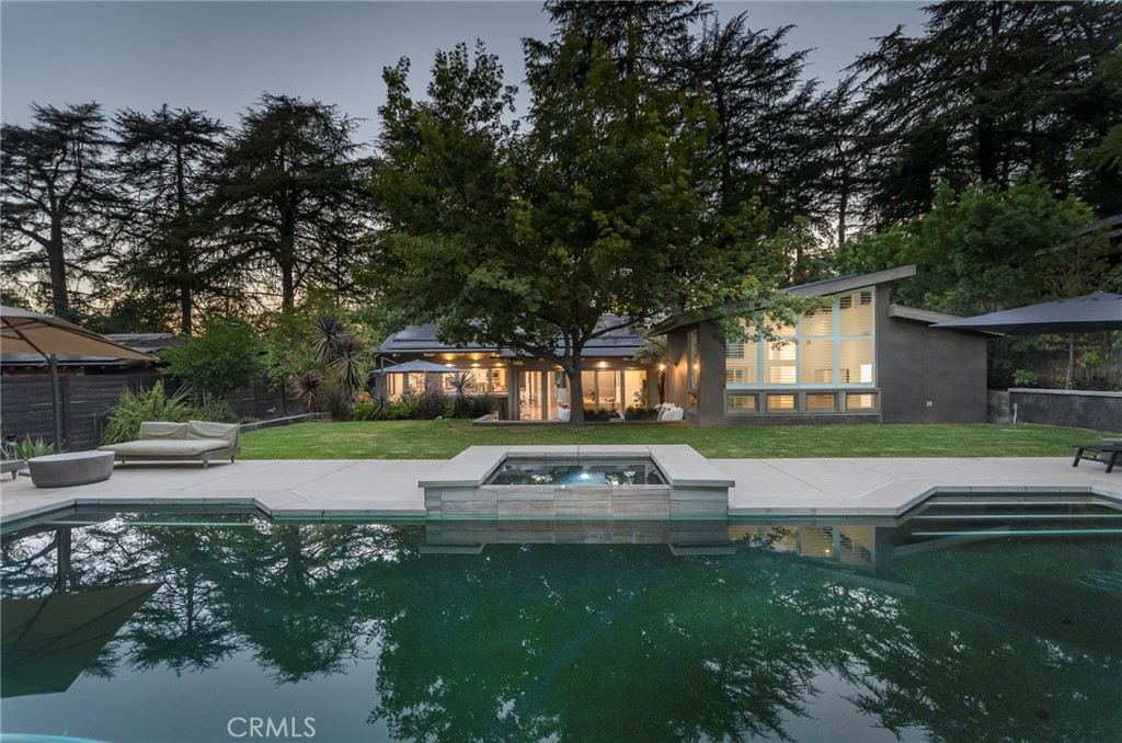 5128 Hillard