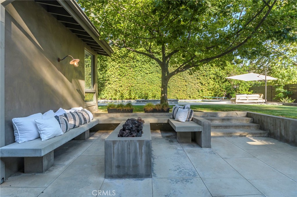 5128 Hillard