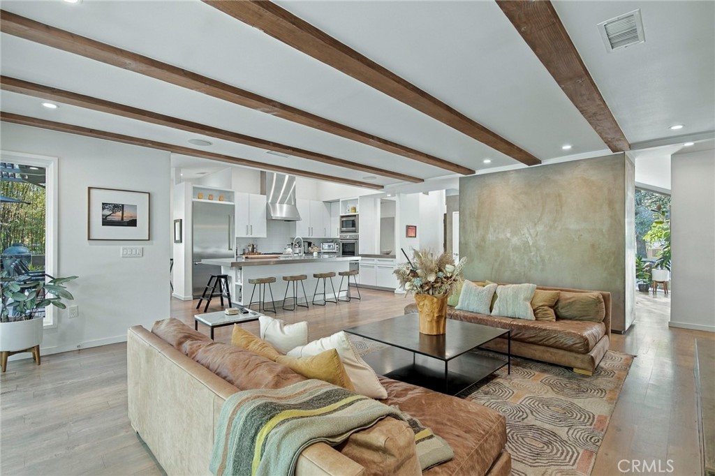 5128 Hillard