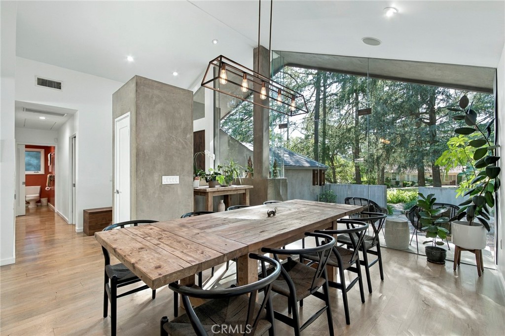 5128 Hillard