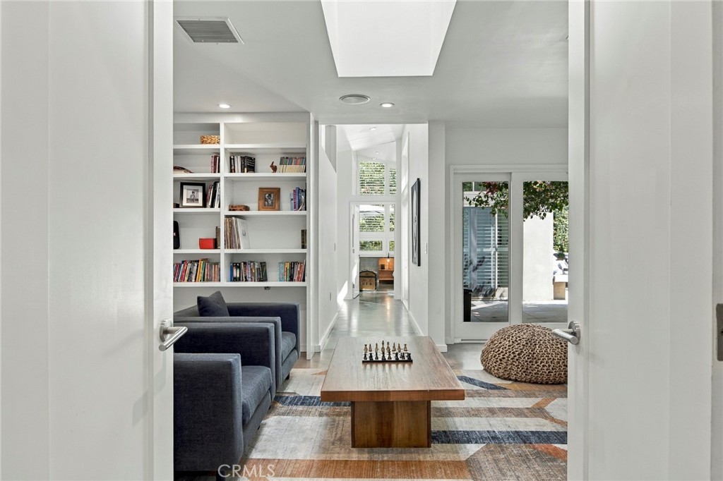 5128 Hillard