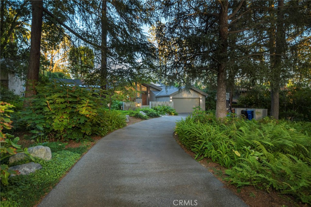 5128 Hillard
