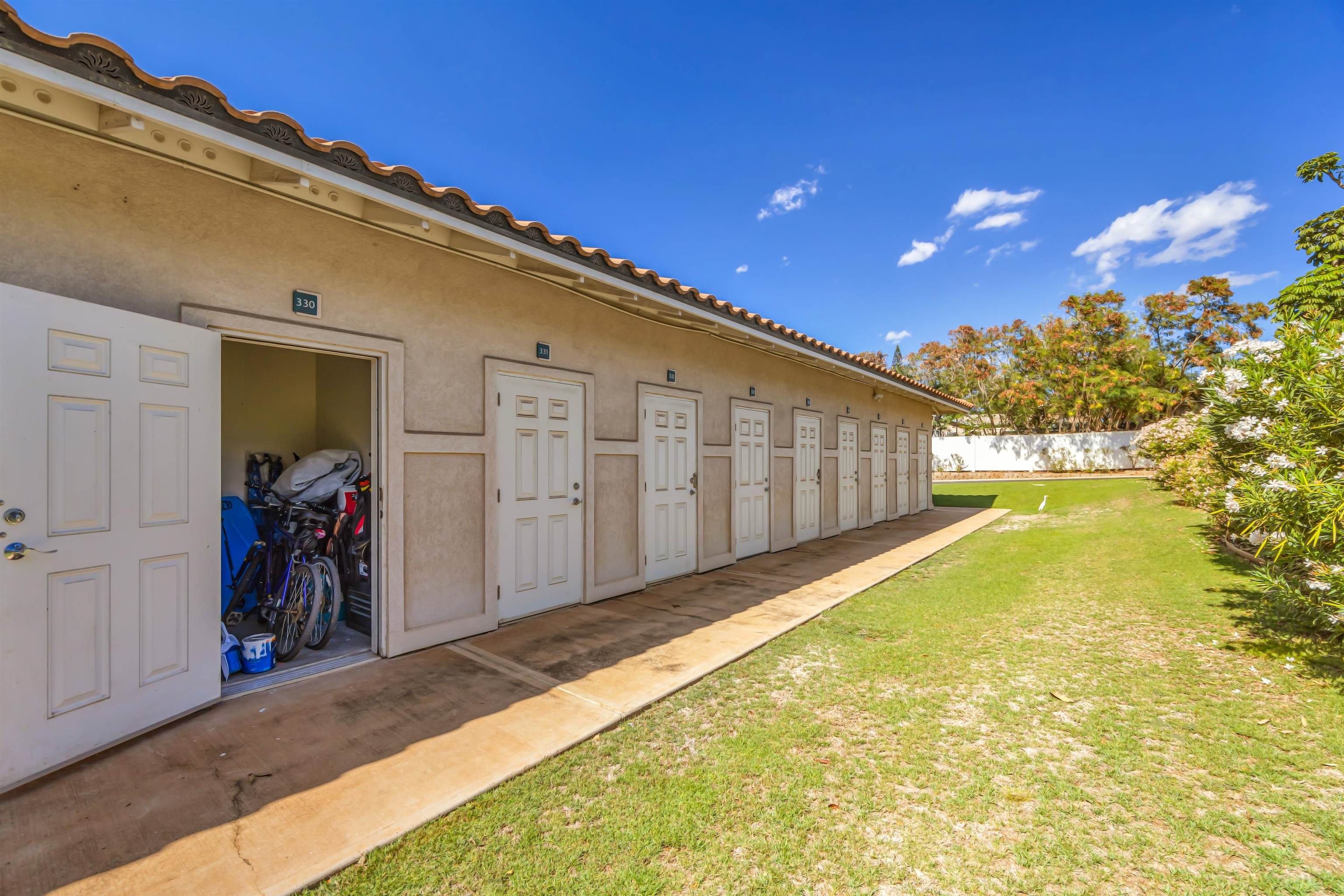 46 Kai Makani Loop Unit: 46-203