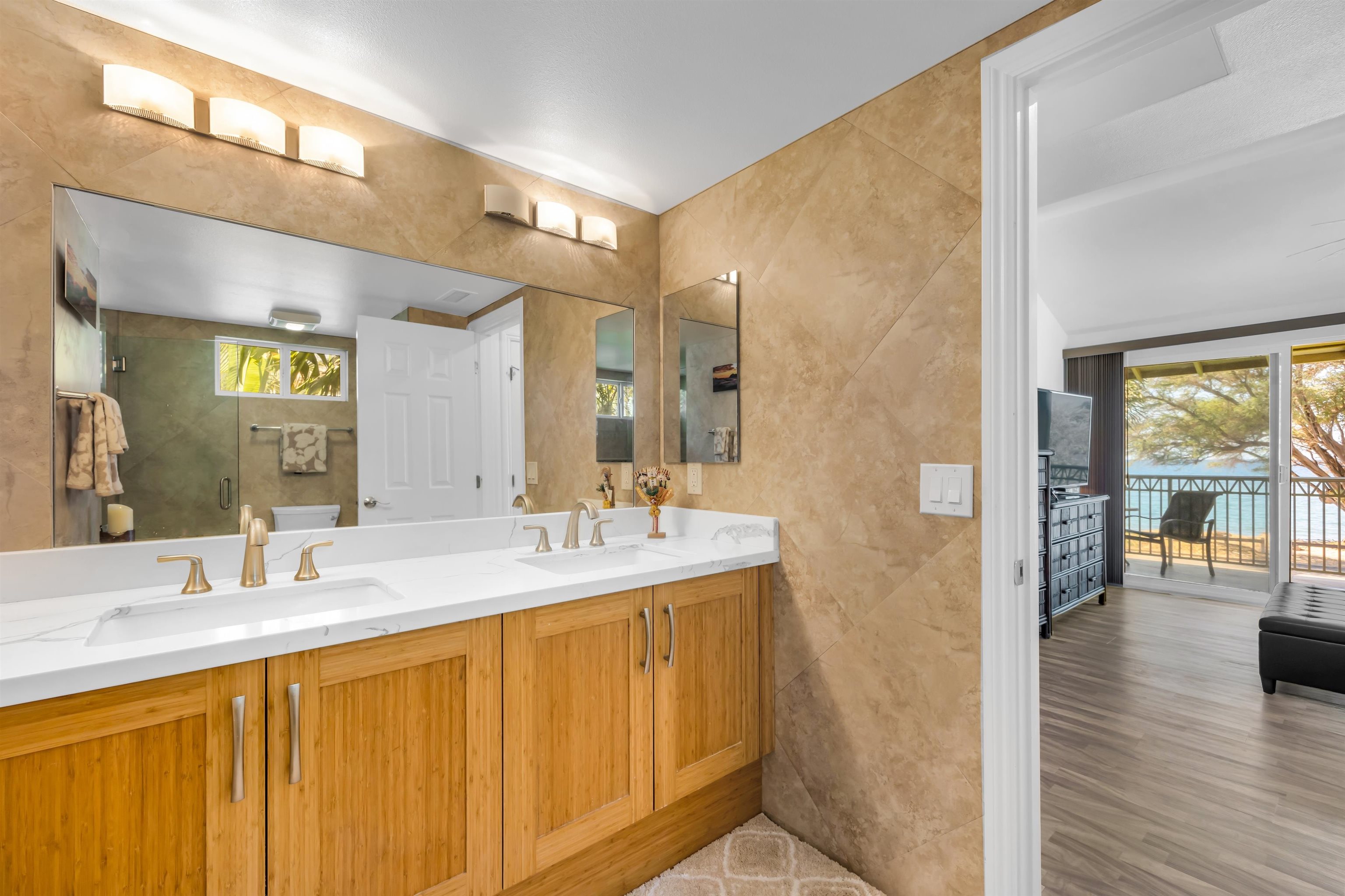 46 Kai Makani Loop Unit: 46-203