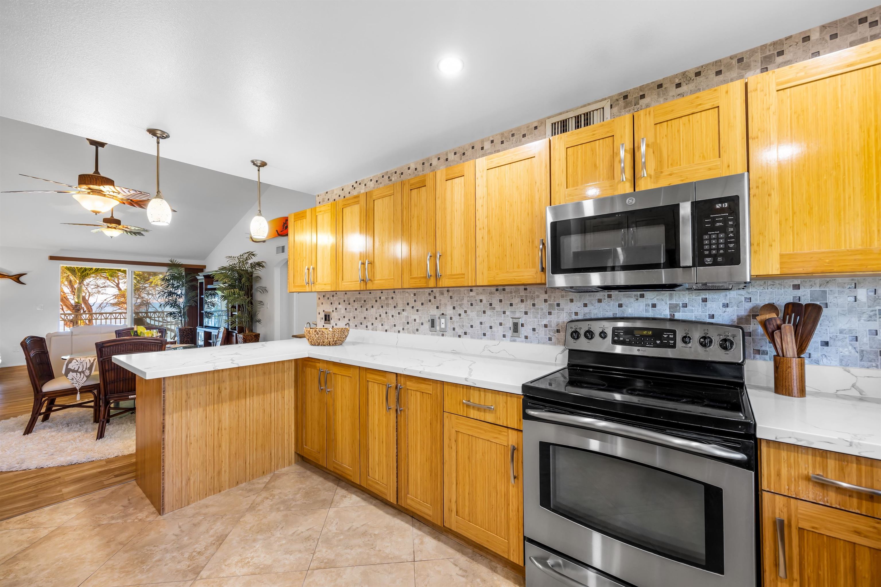 46 Kai Makani Loop Unit: 46-203