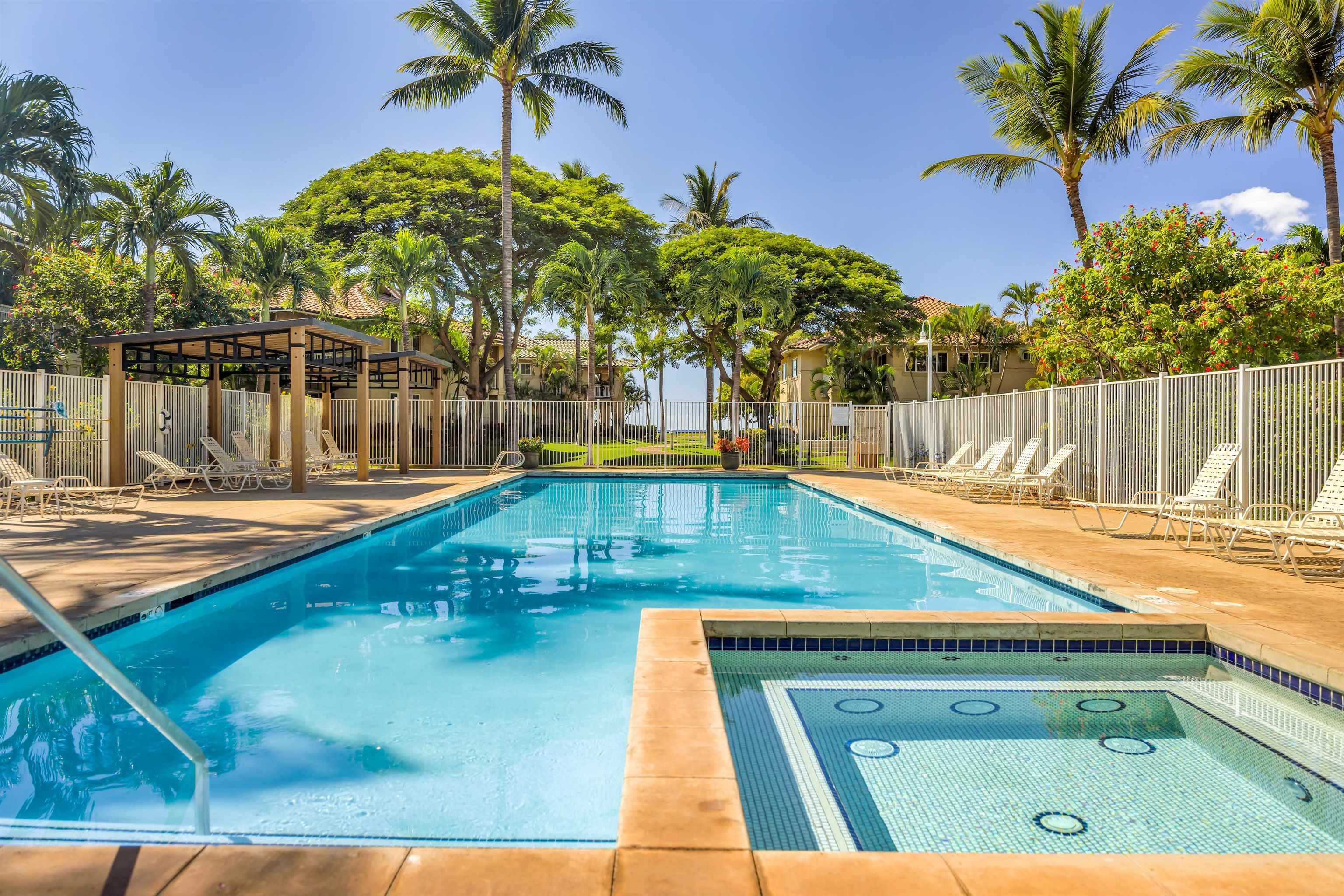 46 Kai Makani Loop Unit: 46-203