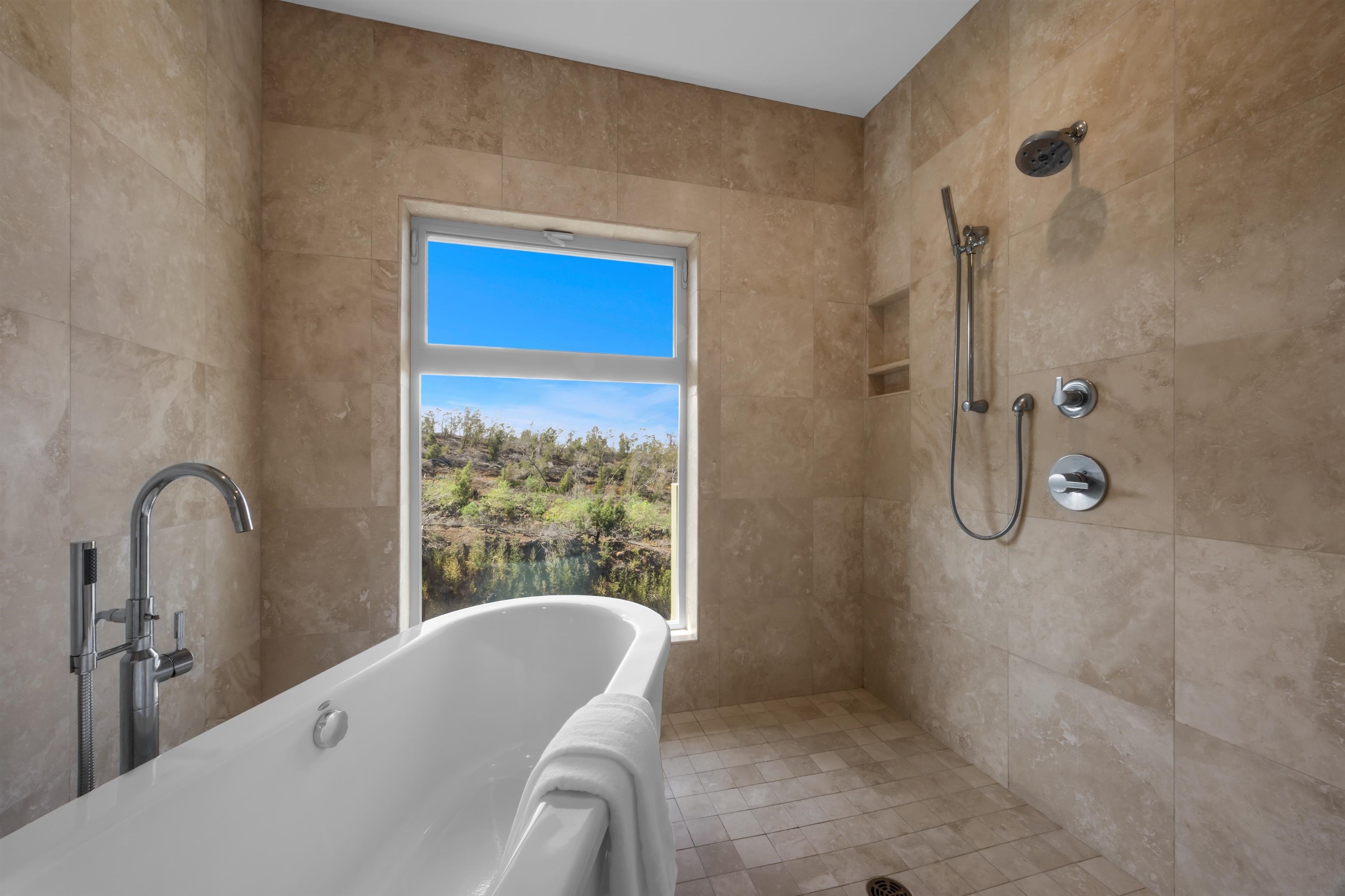 183 Kulamanu Cir