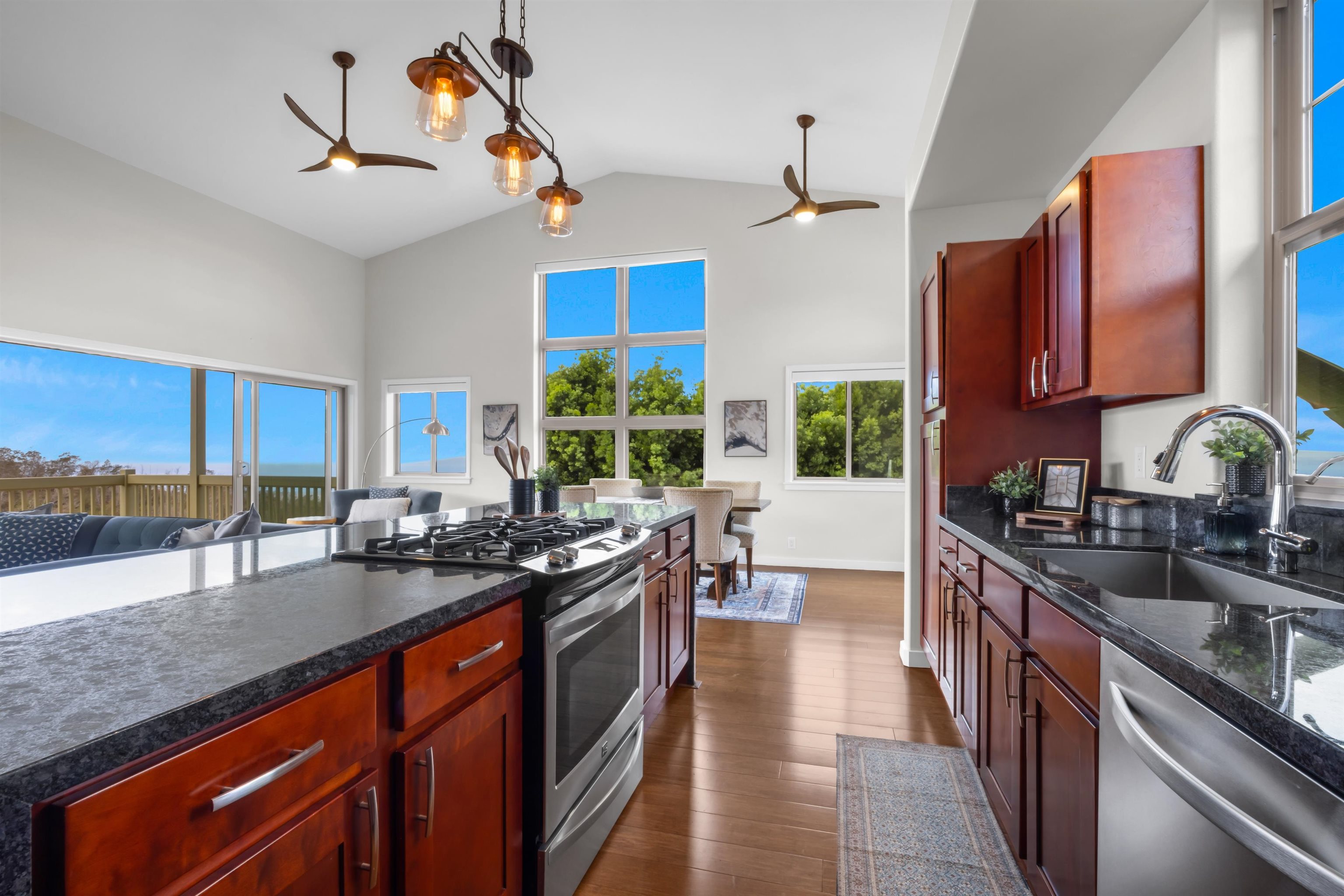 183 Kulamanu Cir