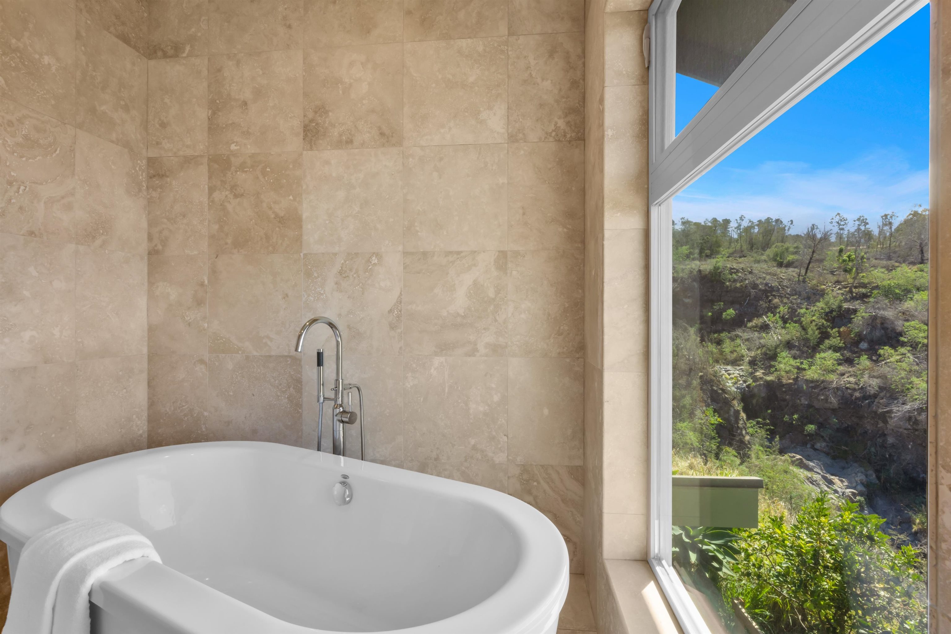 183 Kulamanu Cir