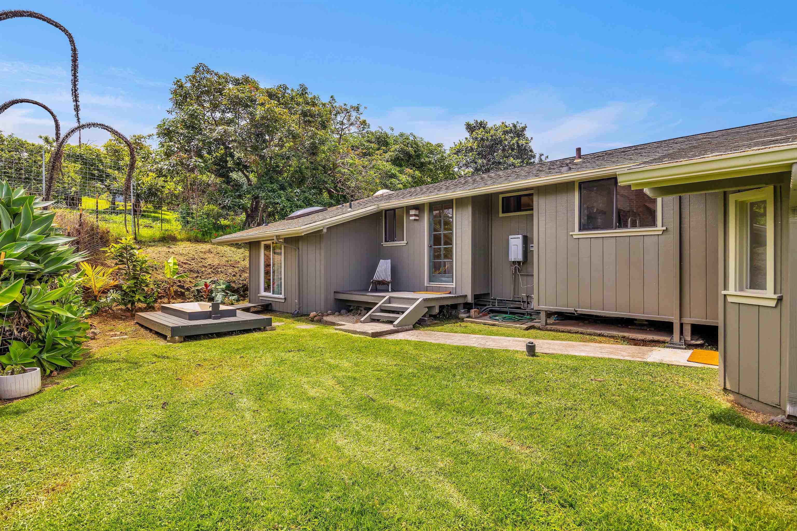 1041 Lower Kimo Rd