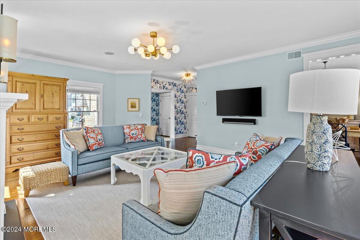 1123 Barnegat Lane