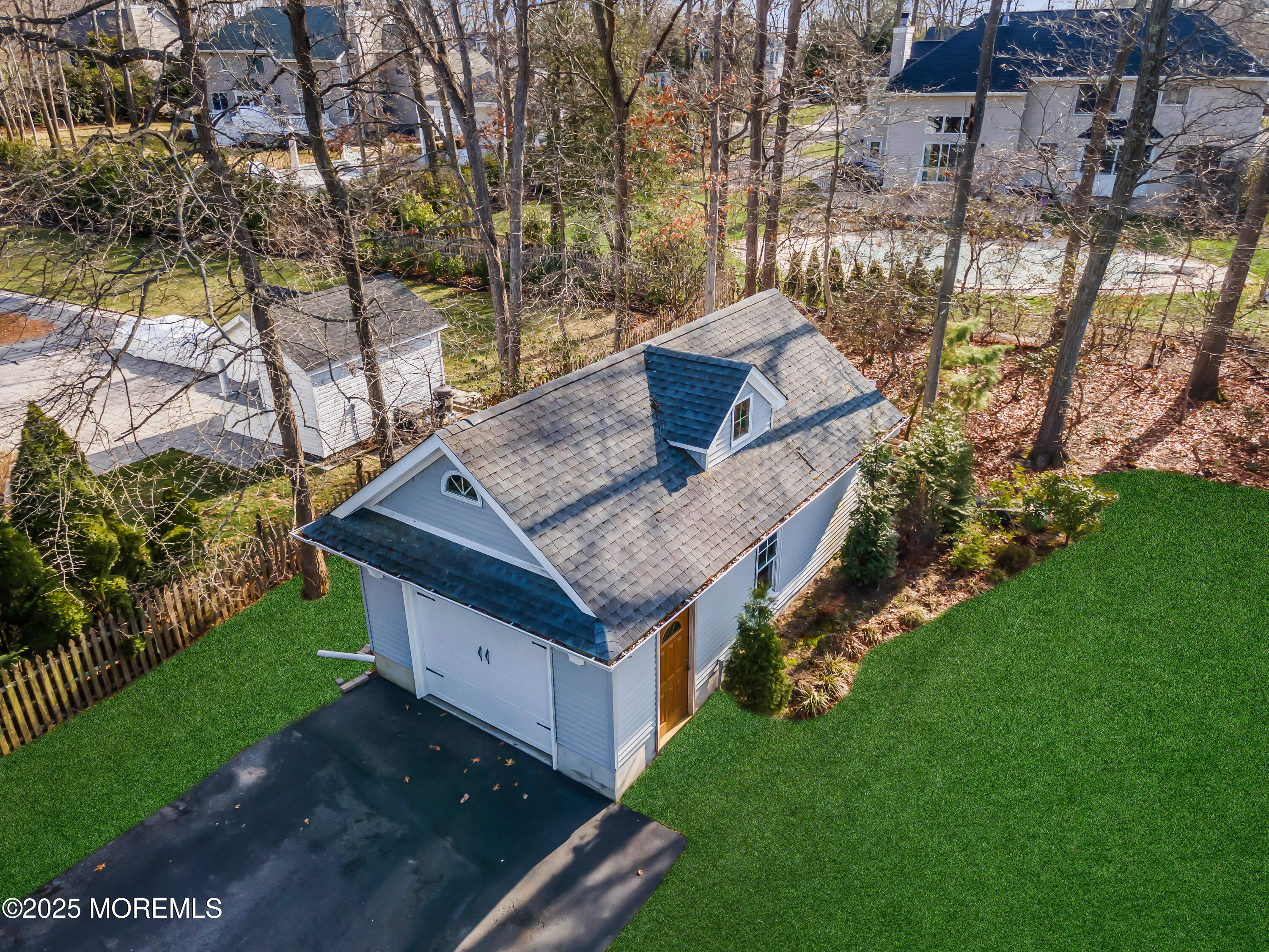 1413 Crabapple Drive