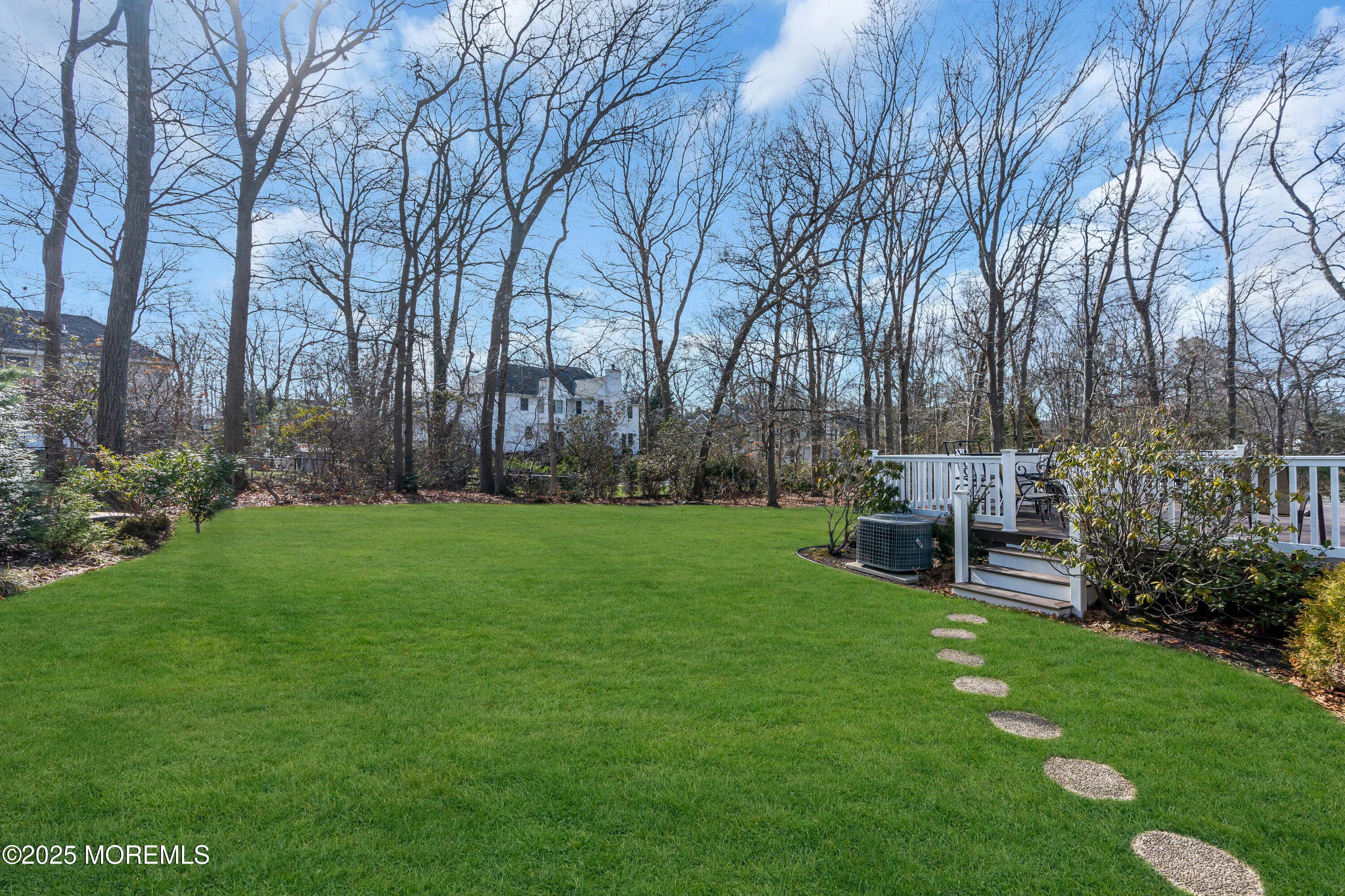 1413 Crabapple Drive