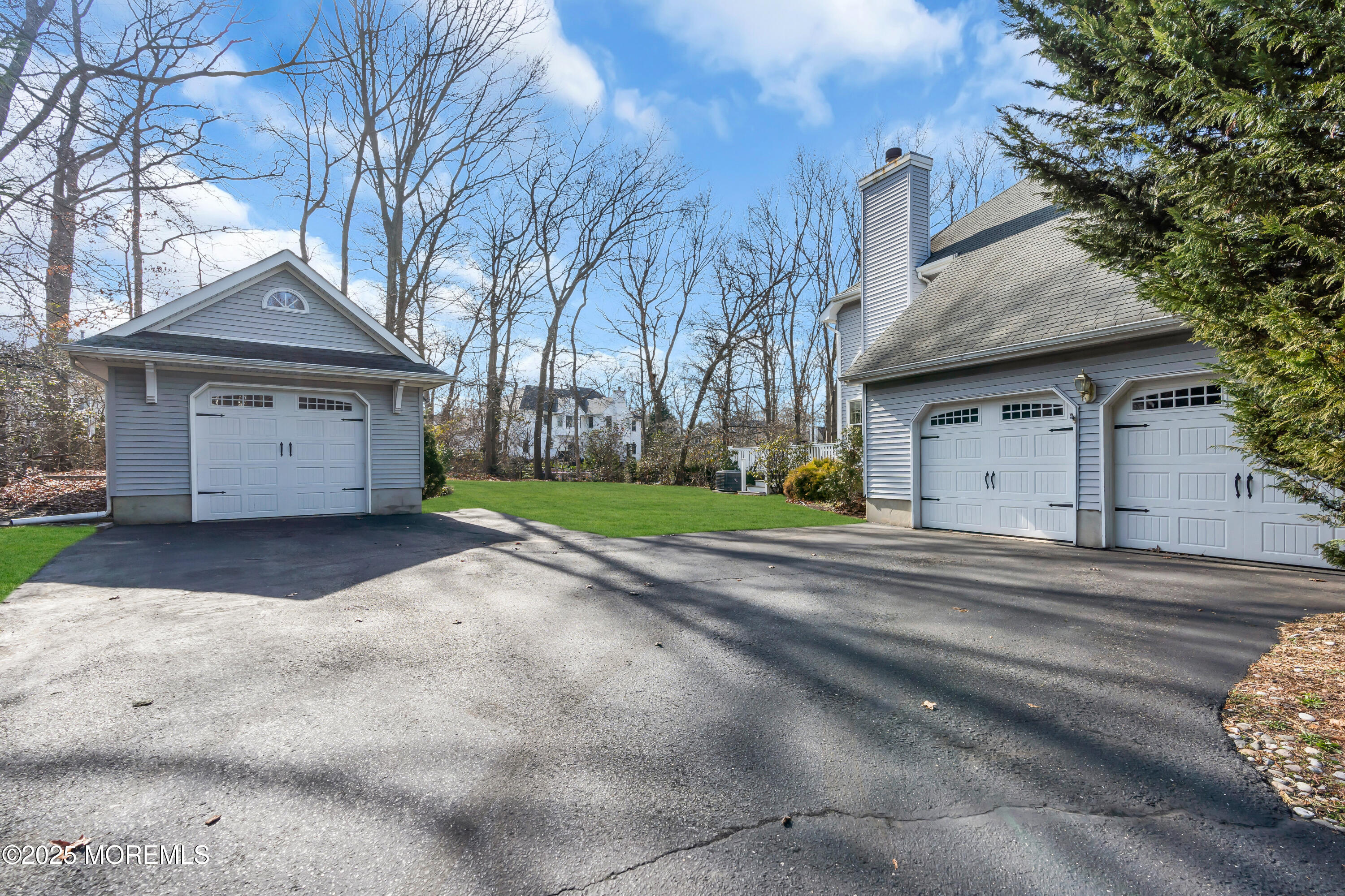1413 Crabapple Drive
